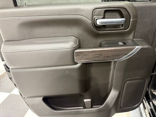 Used 2023 Chevrolet Silverado 3500 LTZ w/ LTZ Convenience Package image 18