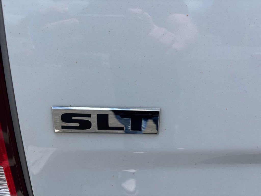 Used 2017 RAM 1500 Classic SLT AWD/4WD image 9