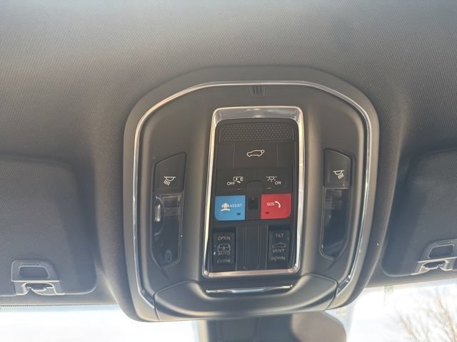 Used 2023 Jeep Grand Cherokee L Laredo AWD/4WD image 44