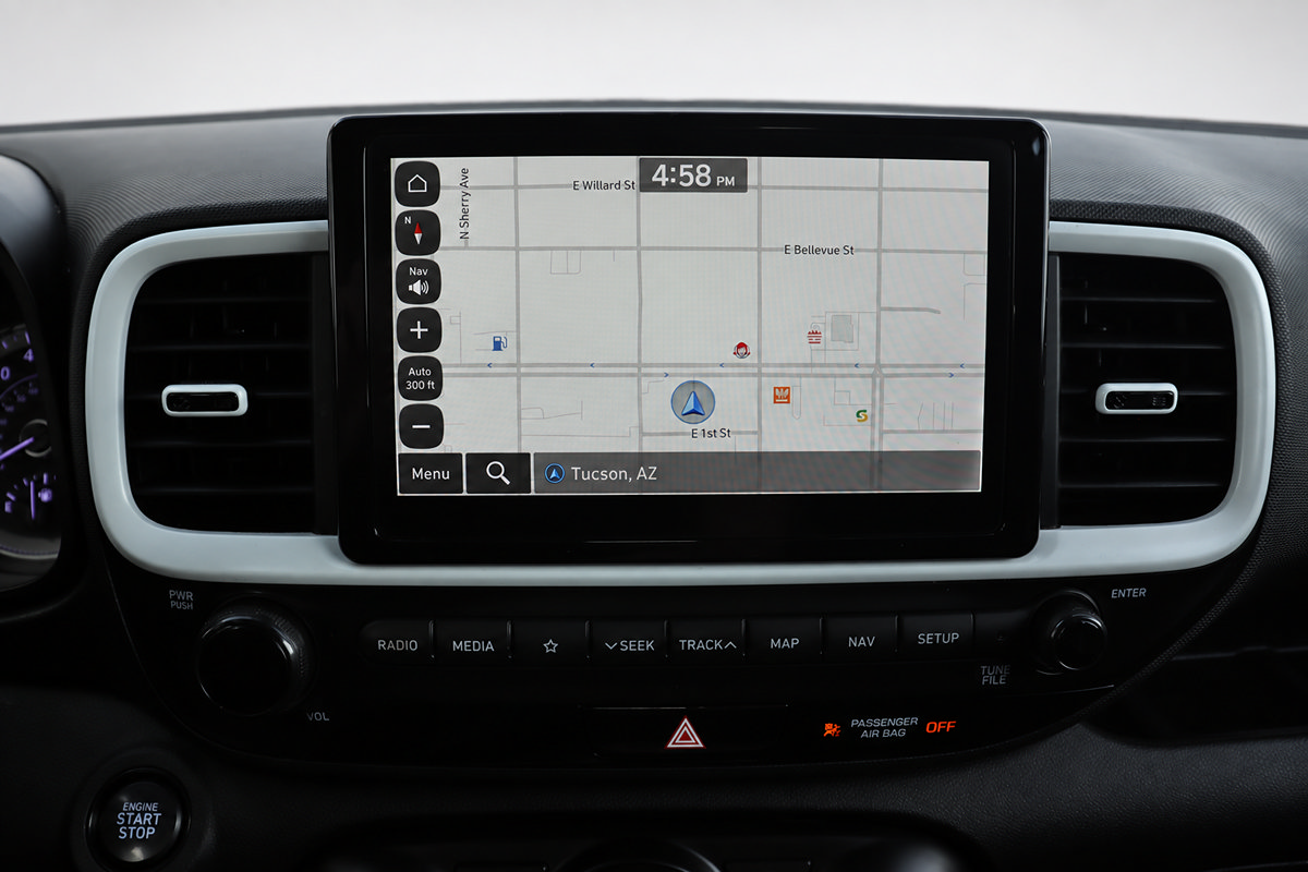 Used 2022 Hyundai Venue Limited FWD image 35
