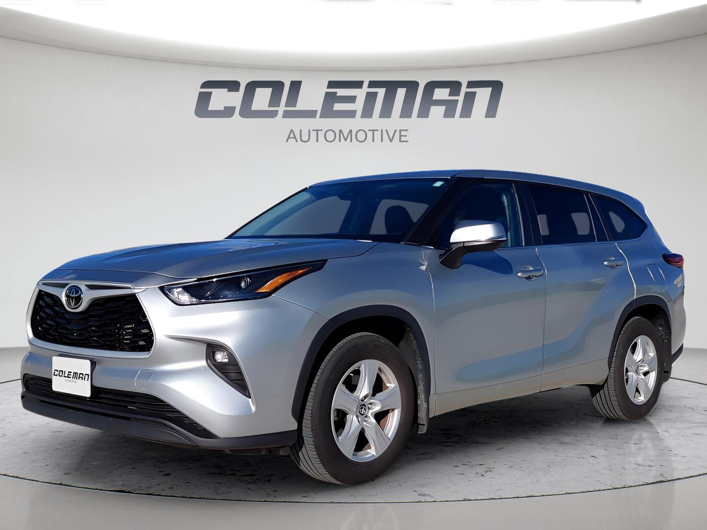Used 2024 Toyota Highlander LE