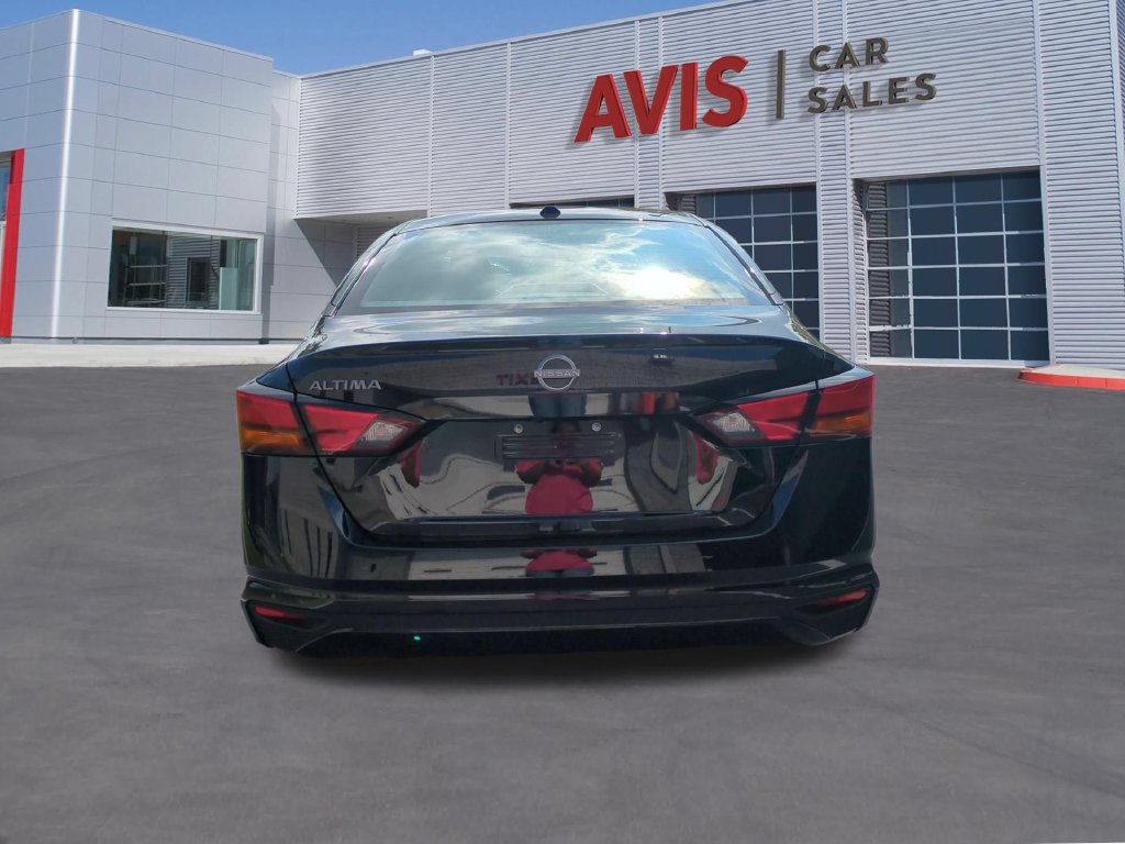 Used 2025 Nissan Altima 2.5 SV FWD image 7