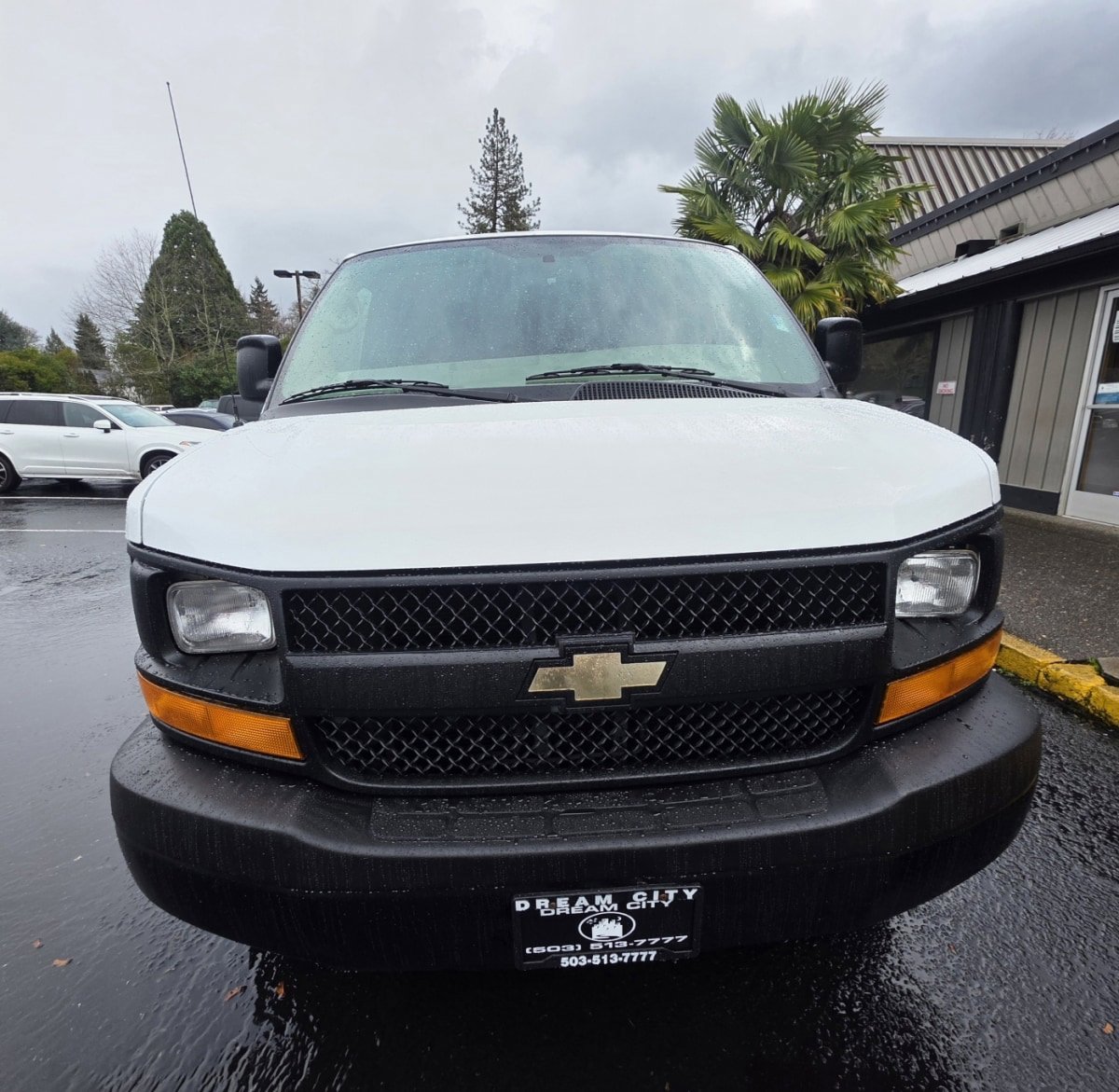 Used 2014 Chevrolet Express 2500 Extended RWD image 7