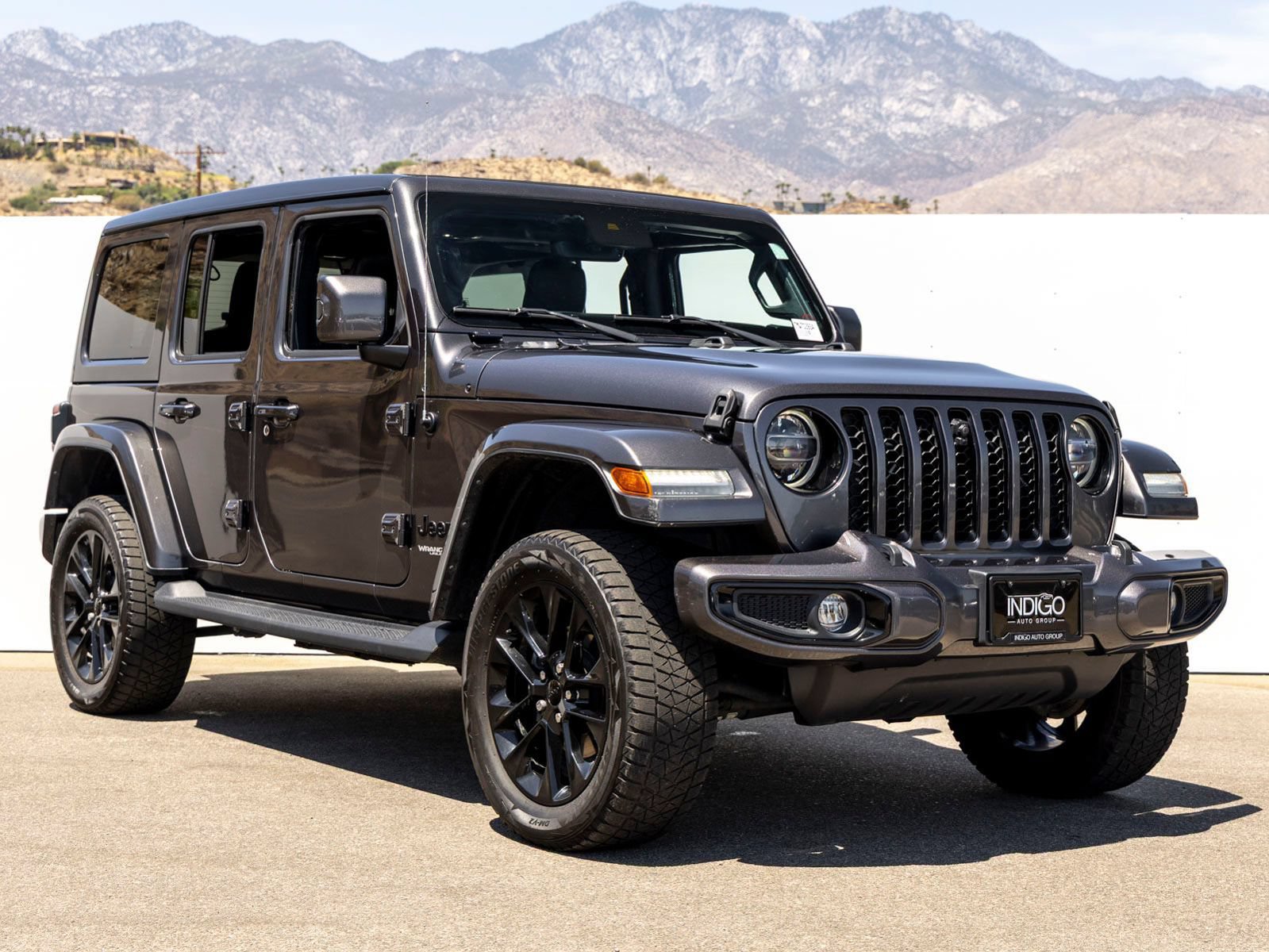 Used 2021 Jeep Wrangler Unlimited Sahara AWD/4WD image 8