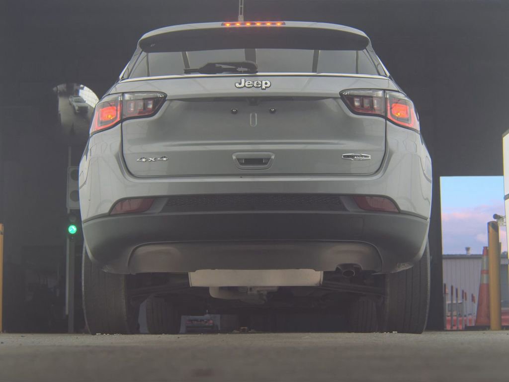 Used 2022 Jeep Compass Latitude w/ Sun and Sound Group image 7