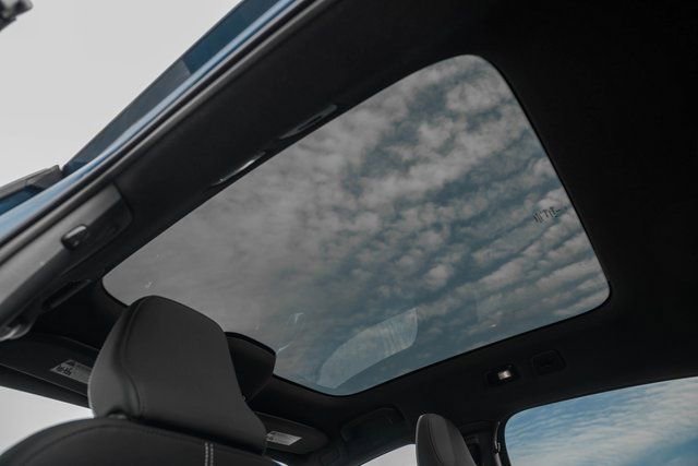 Used 2022 Volvo C40 P8 Recharge Ultimate image 33