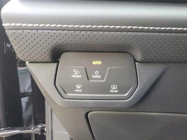 New 2026 Volkswagen Atlas SE image 28