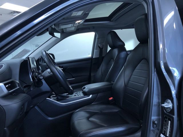 Used 2023 Toyota Highlander XLE image 20