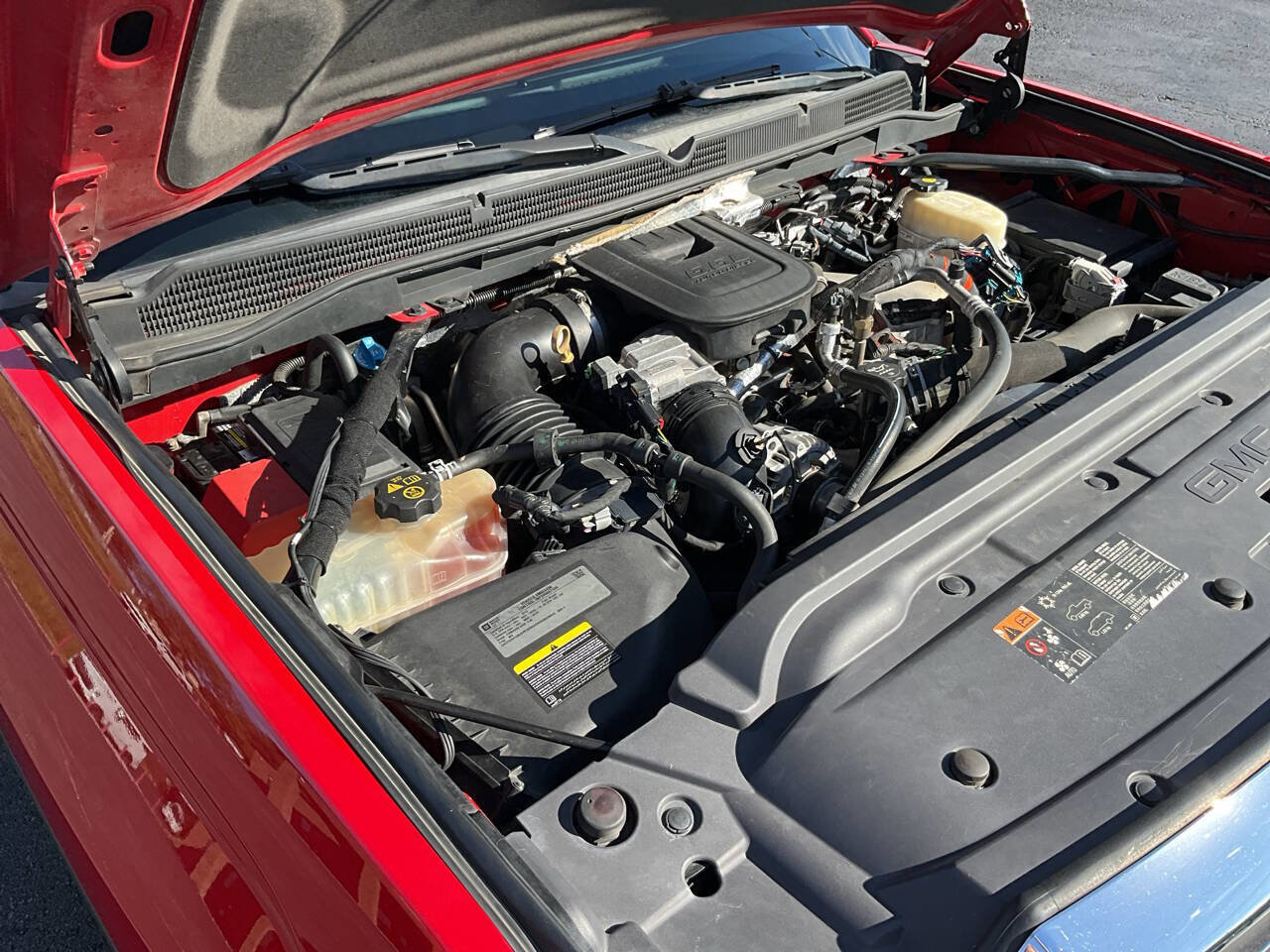 Used 2015 GMC Sierra 2500 SLT w/ Duramax Plus Package image 21
