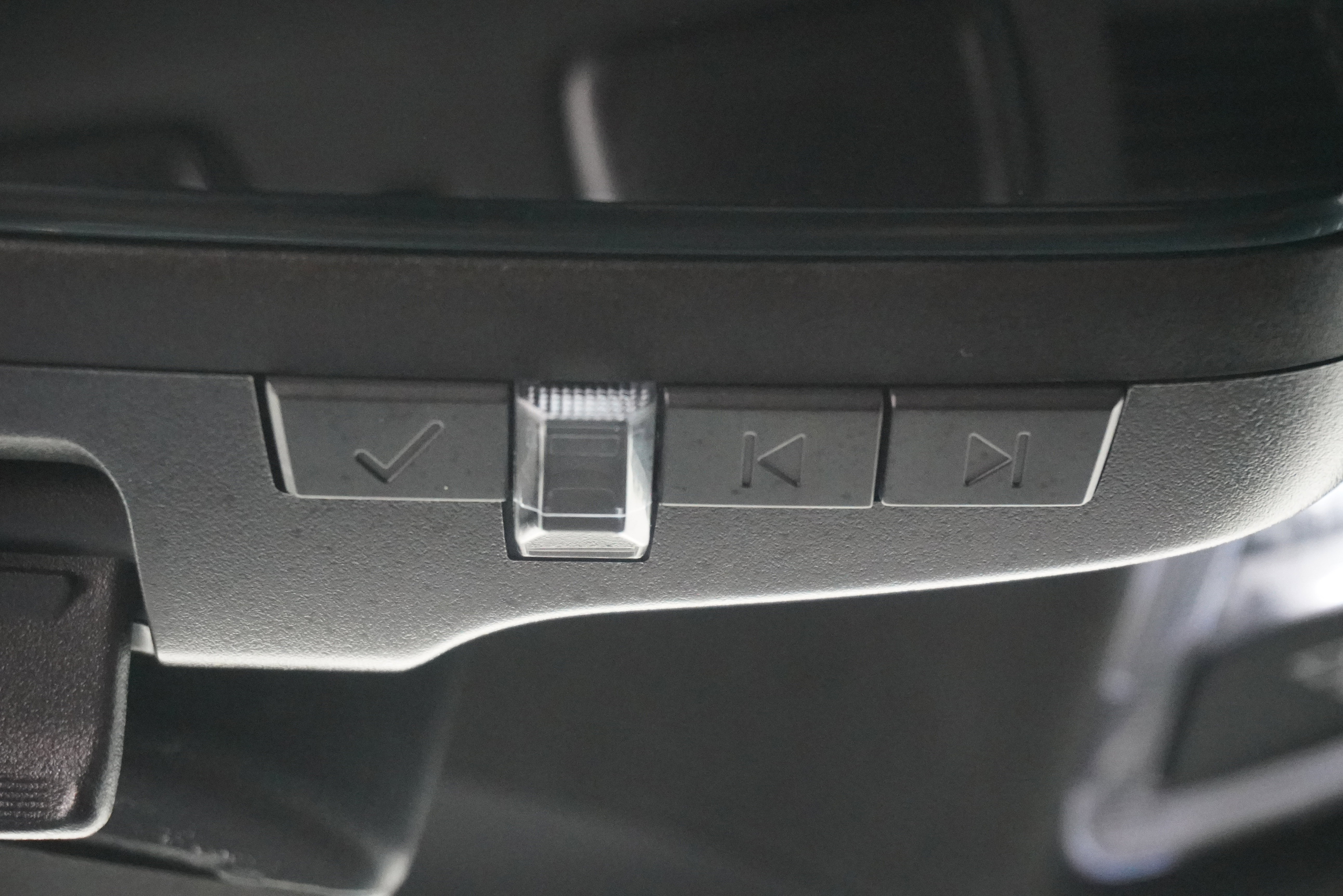 Used 2021 Chevrolet Corvette Stingray Premium Cpe w/ Z51 Performance Package image 30