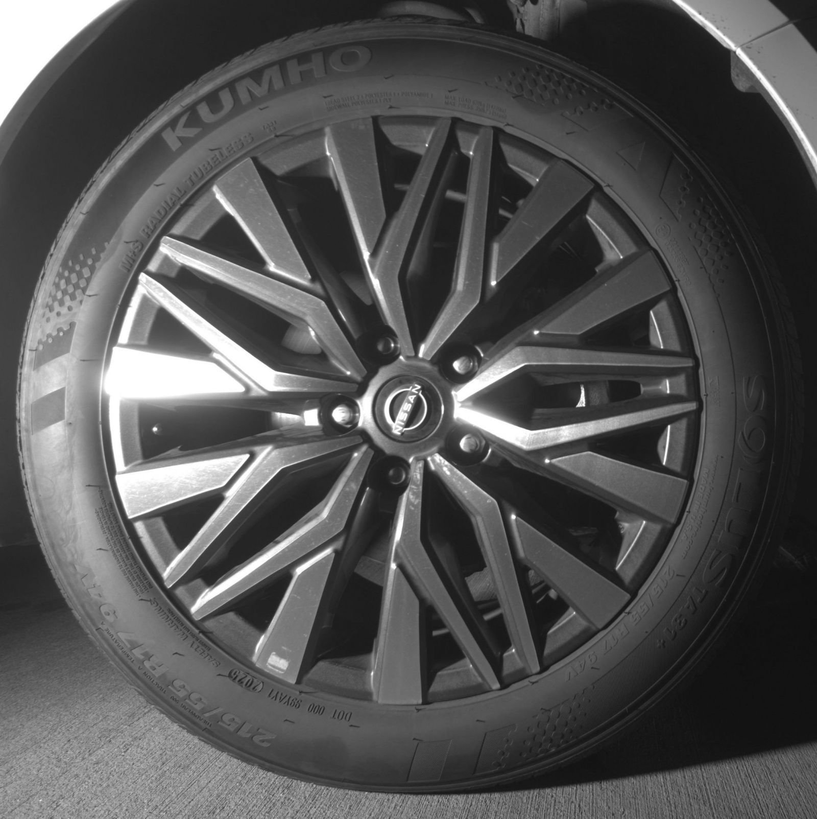 Used 2025 Nissan Altima 2.5 SV FWD image 16