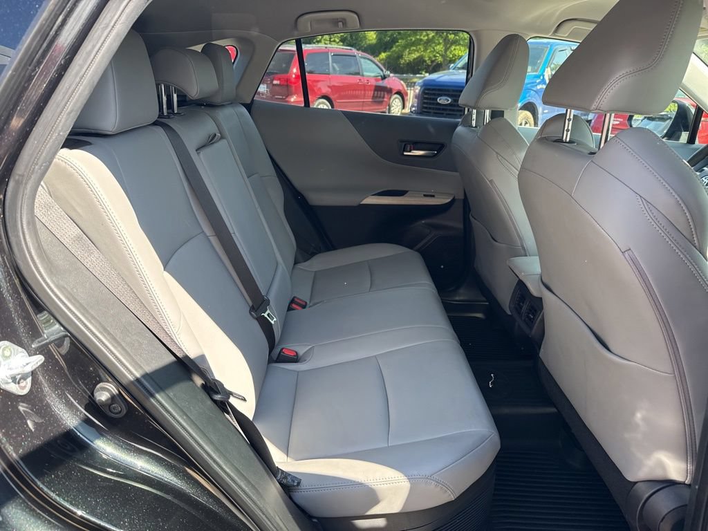 Certified 2022 Toyota Venza XLE AWD/4WD image 30
