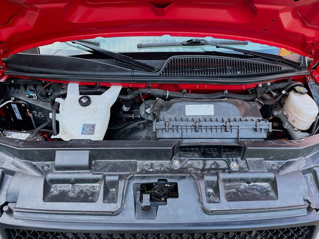 Used 2024 Chevrolet Express 2500 image 25