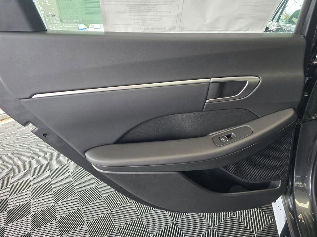 New 2026 Hyundai Sonata SEL FWD image 32