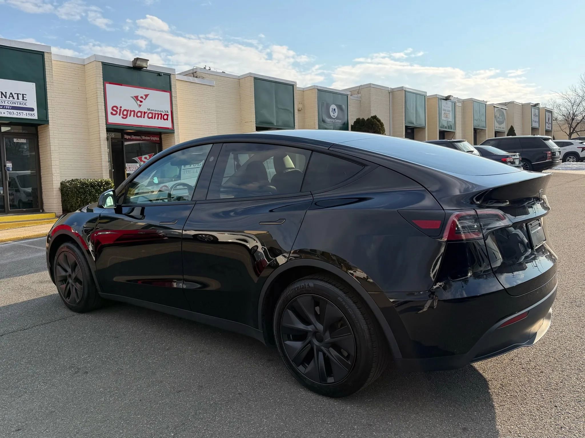 Used 2025 Tesla Model Y Long Range image 13