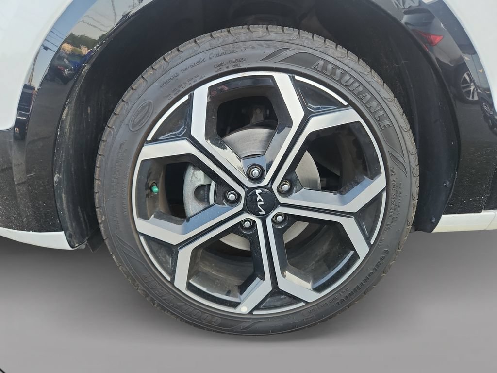 Certified 2024 Kia Niro SX Touring FWD image 8