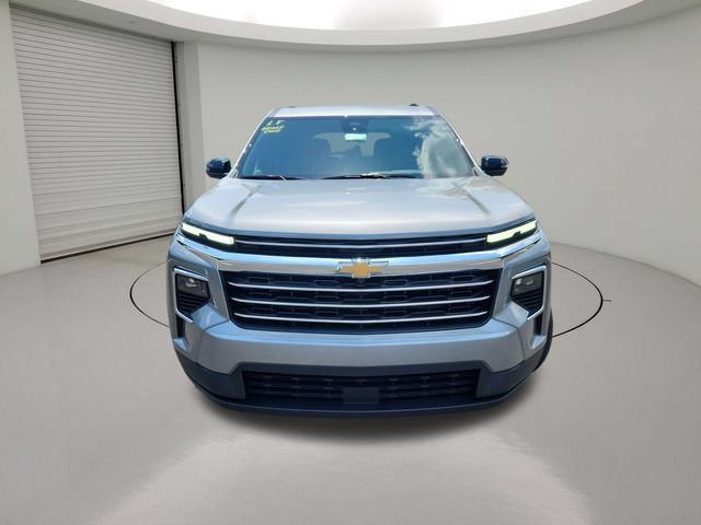 New 2026 Chevrolet Traverse LT w/ Driver Confidence Package FWD image 2