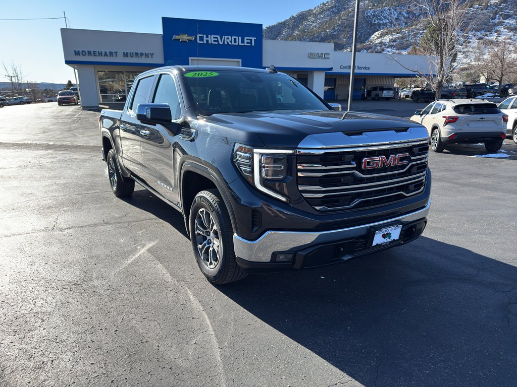 Used 2025 GMC Sierra 1500 SLT image 1