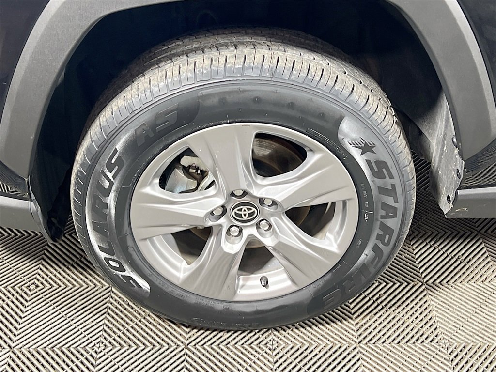 Certified 2025 Toyota RAV4 XLE image 27