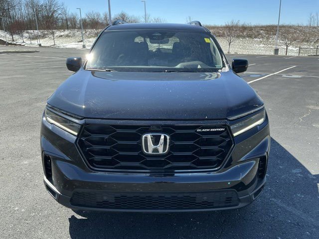 Used 2025 Honda Pilot Black Edition image 11