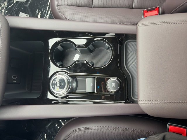 New 2026 Ford Explorer Platinum image 24