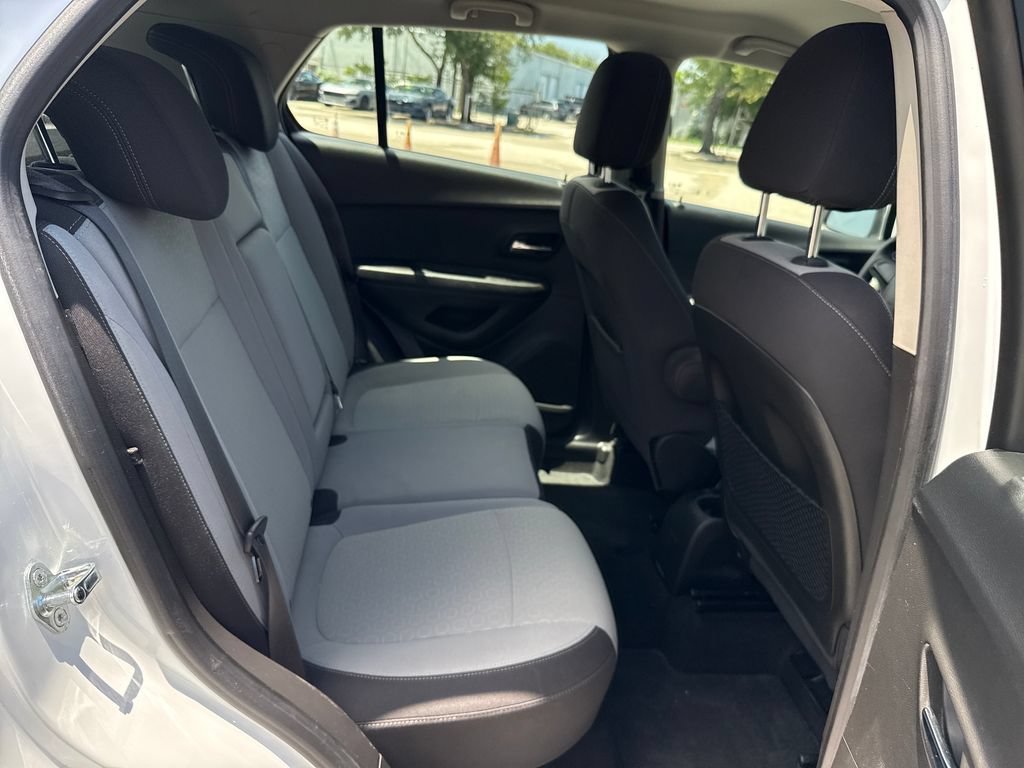 Used 2016 Chevrolet Trax LS FWD image 26