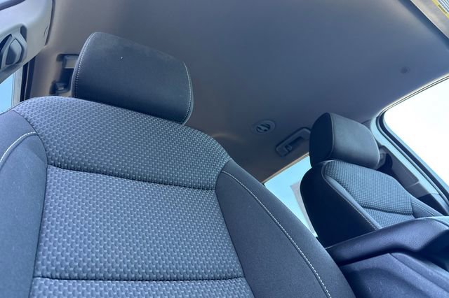 Used 2023 GMC Acadia SLE image 21
