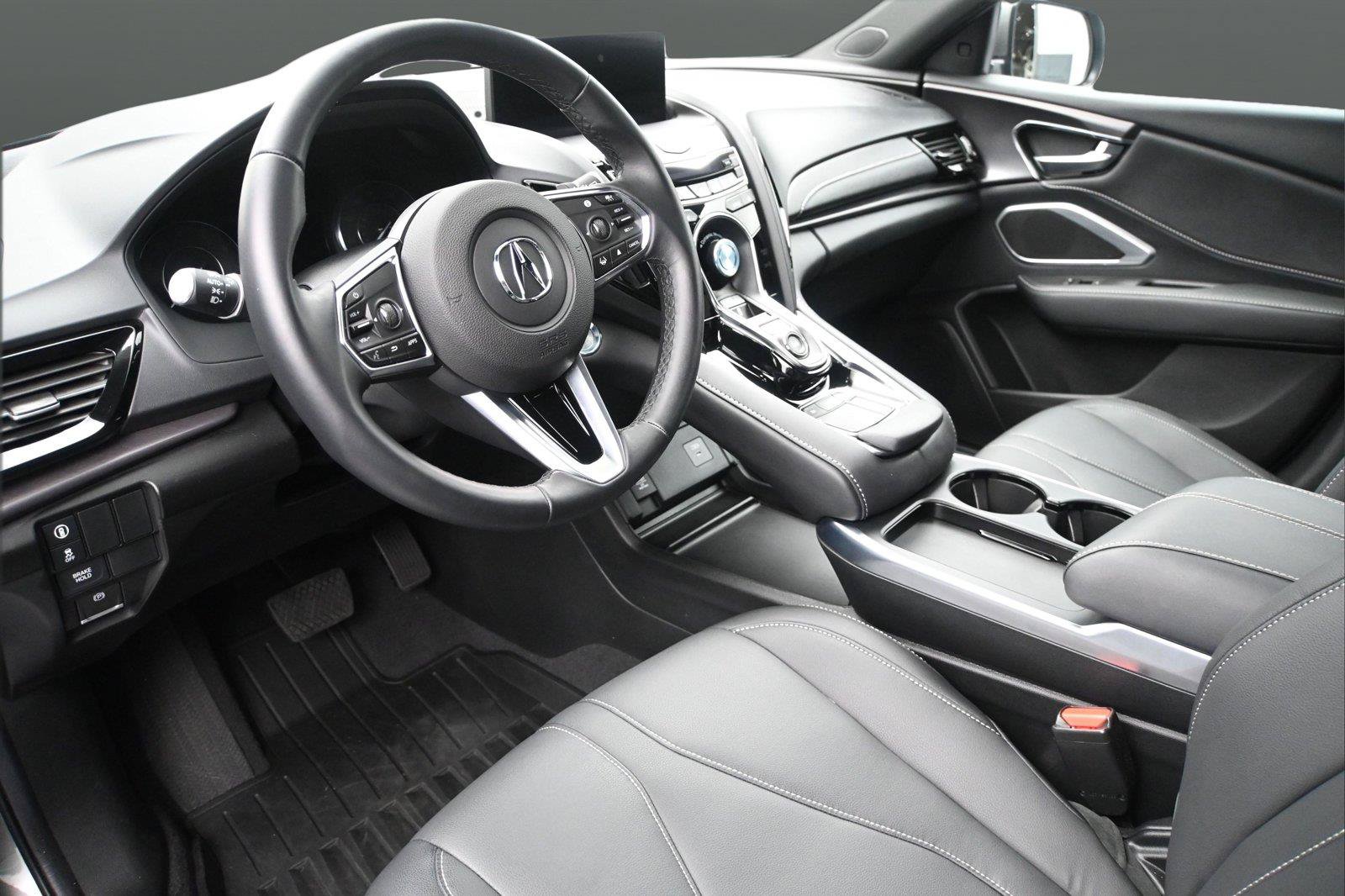 Used 2025 Acura RDX SH-AWD image 2