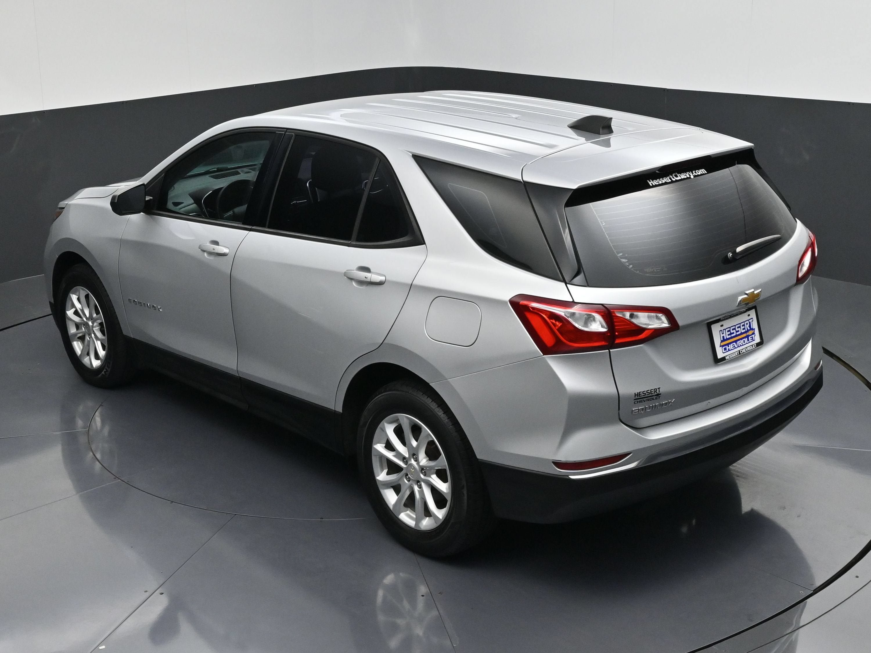 Used 2018 Chevrolet Equinox LS FWD image 45