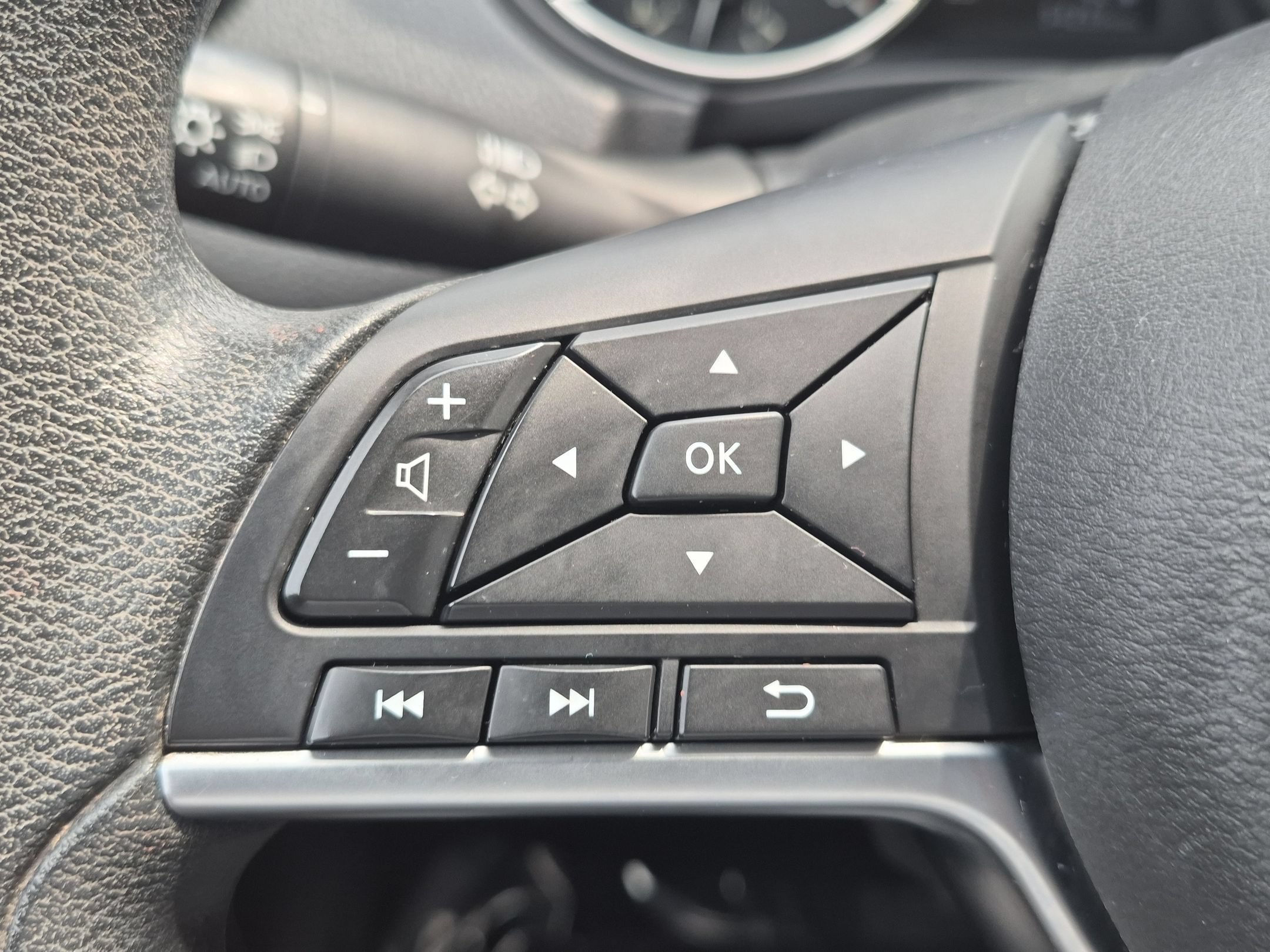 Used 2021 Nissan Rogue Sport S AWD/4WD image 14