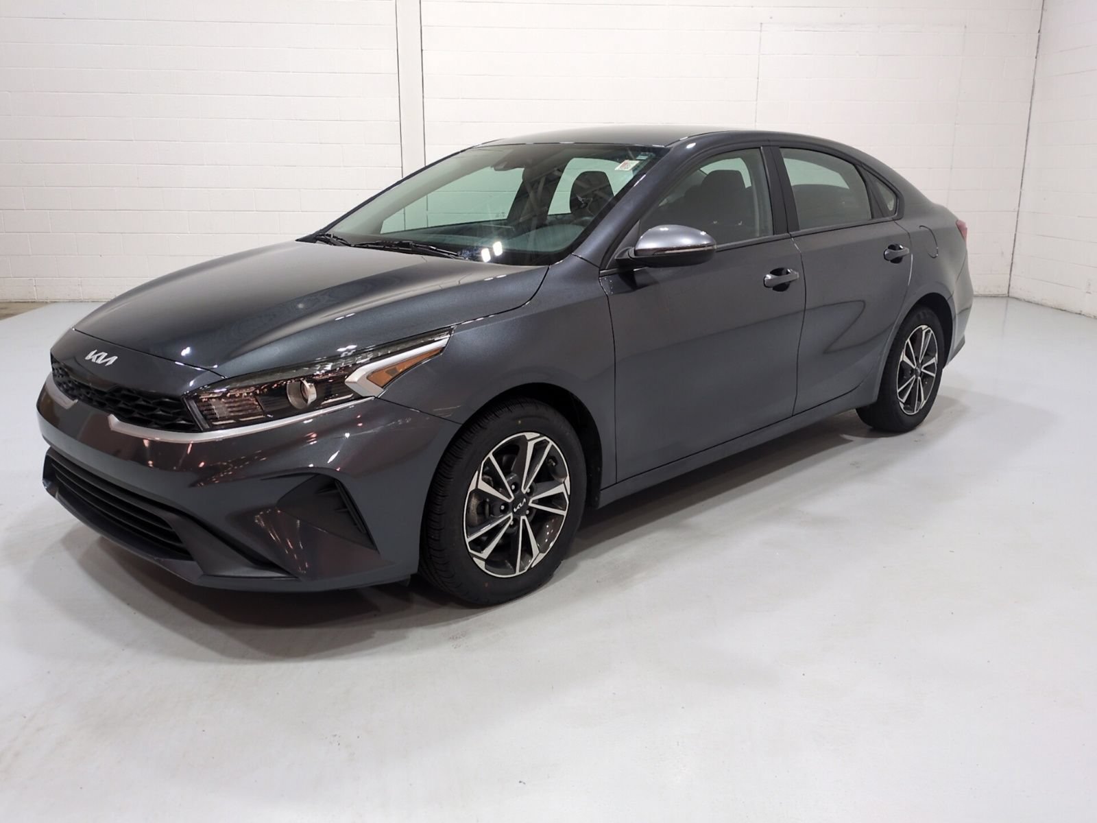 Certified 2024 Kia Forte LXS w/ LXS Technology Package FWD image 7