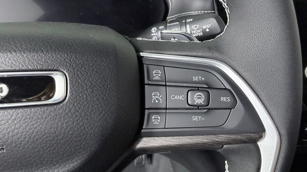 New 2027 Jeep Grand Cherokee Limited AWD/4WD image 18