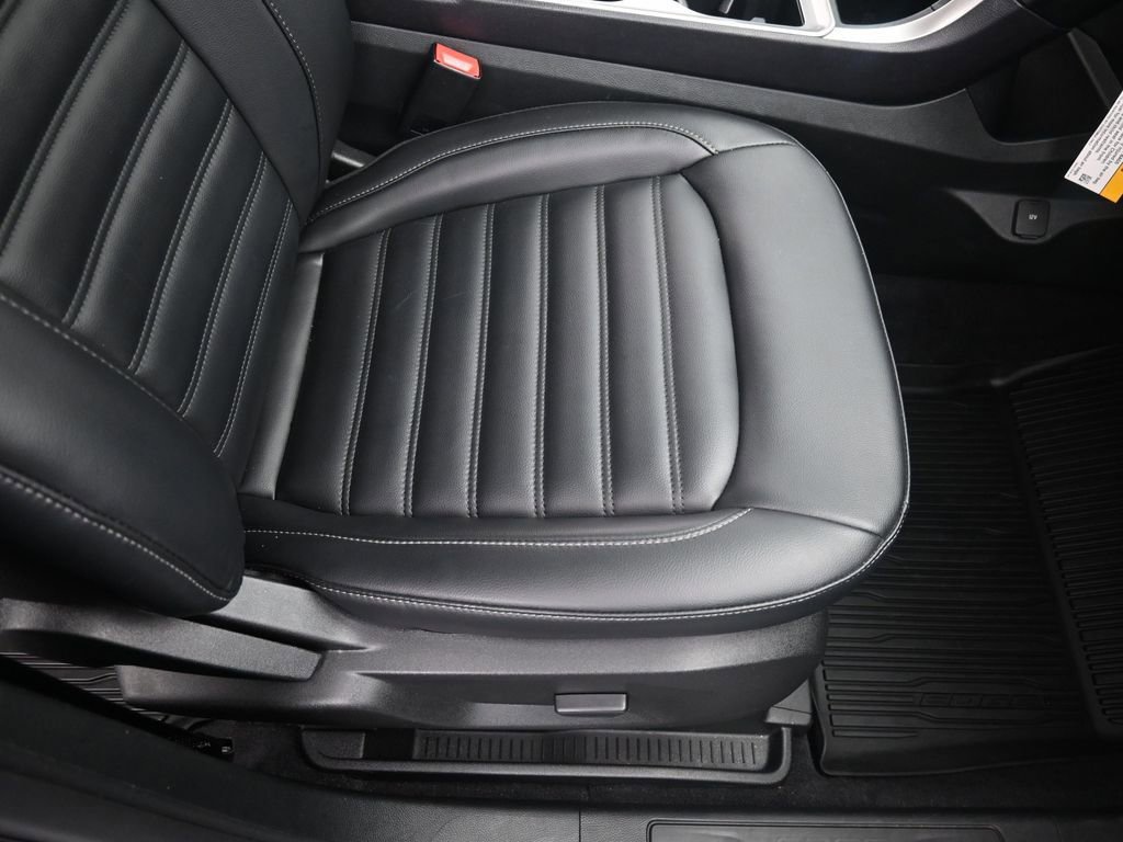 Certified 2024 Ford Edge SEL w/ Convenience Package image 32