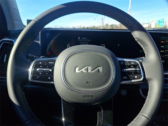 Used 2025 Kia Sorento S image 19