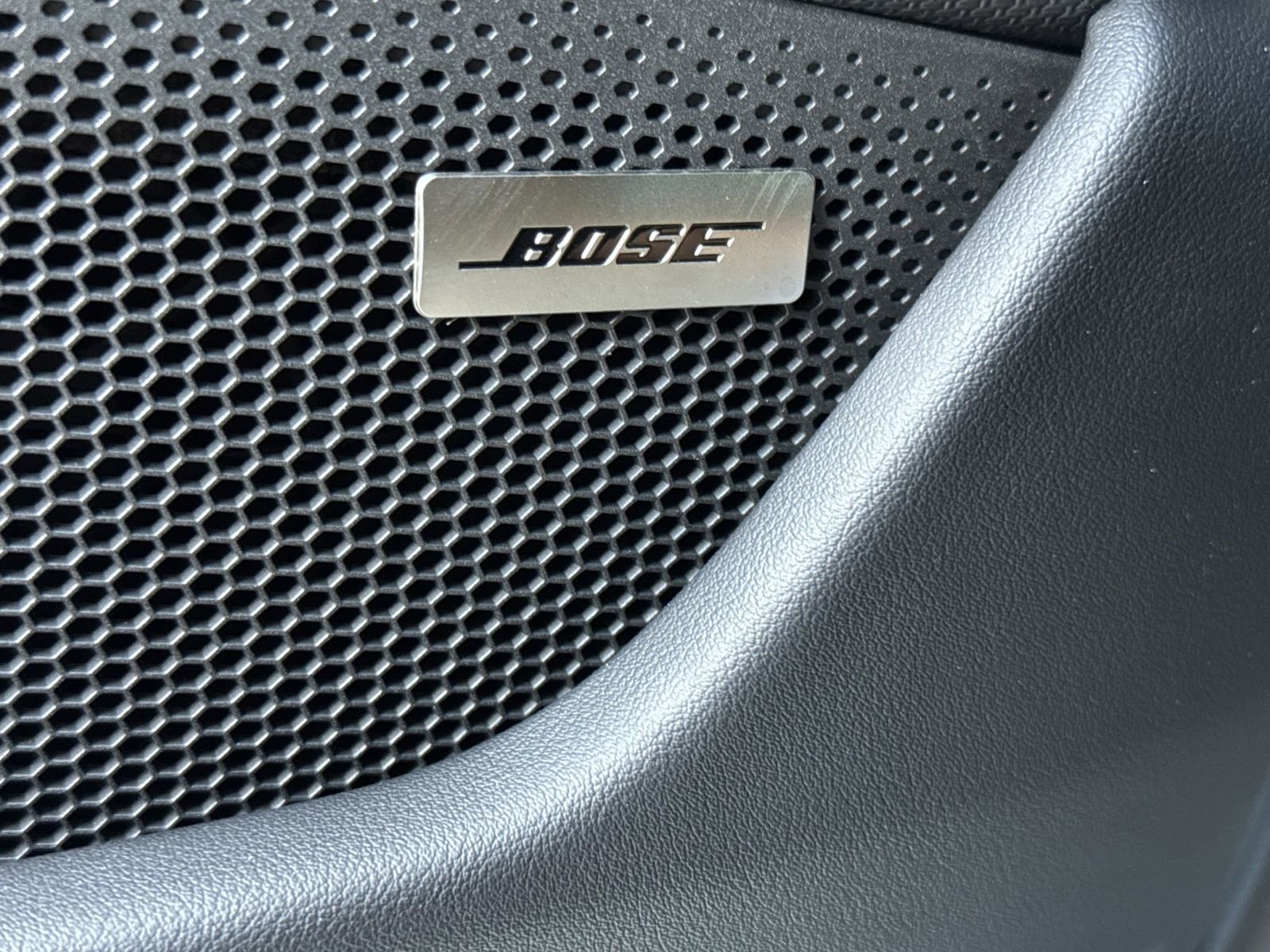 New 2026 Porsche Taycan image 20