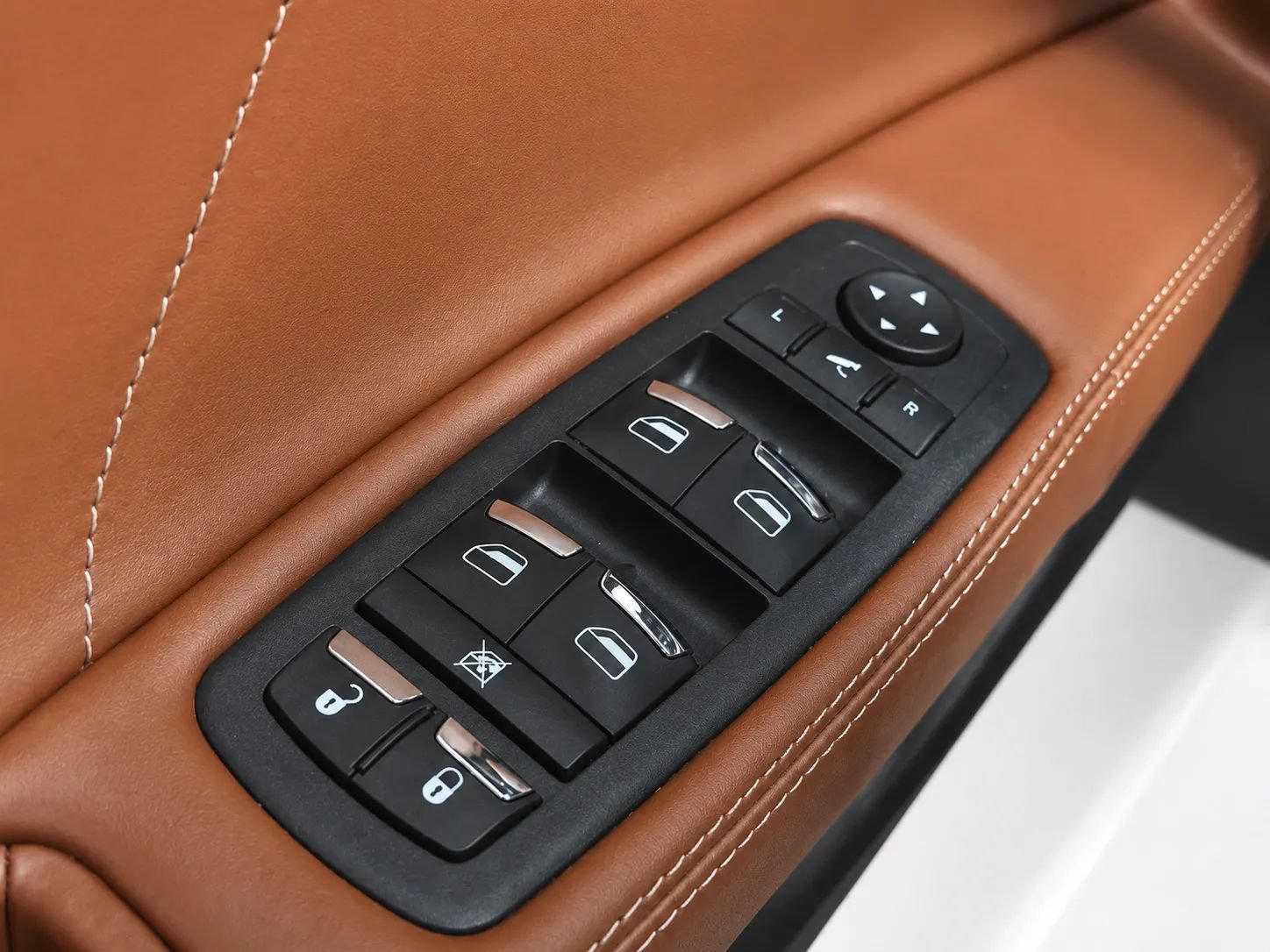 Used 2023 Maserati Quattroporte Modena RWD image 35