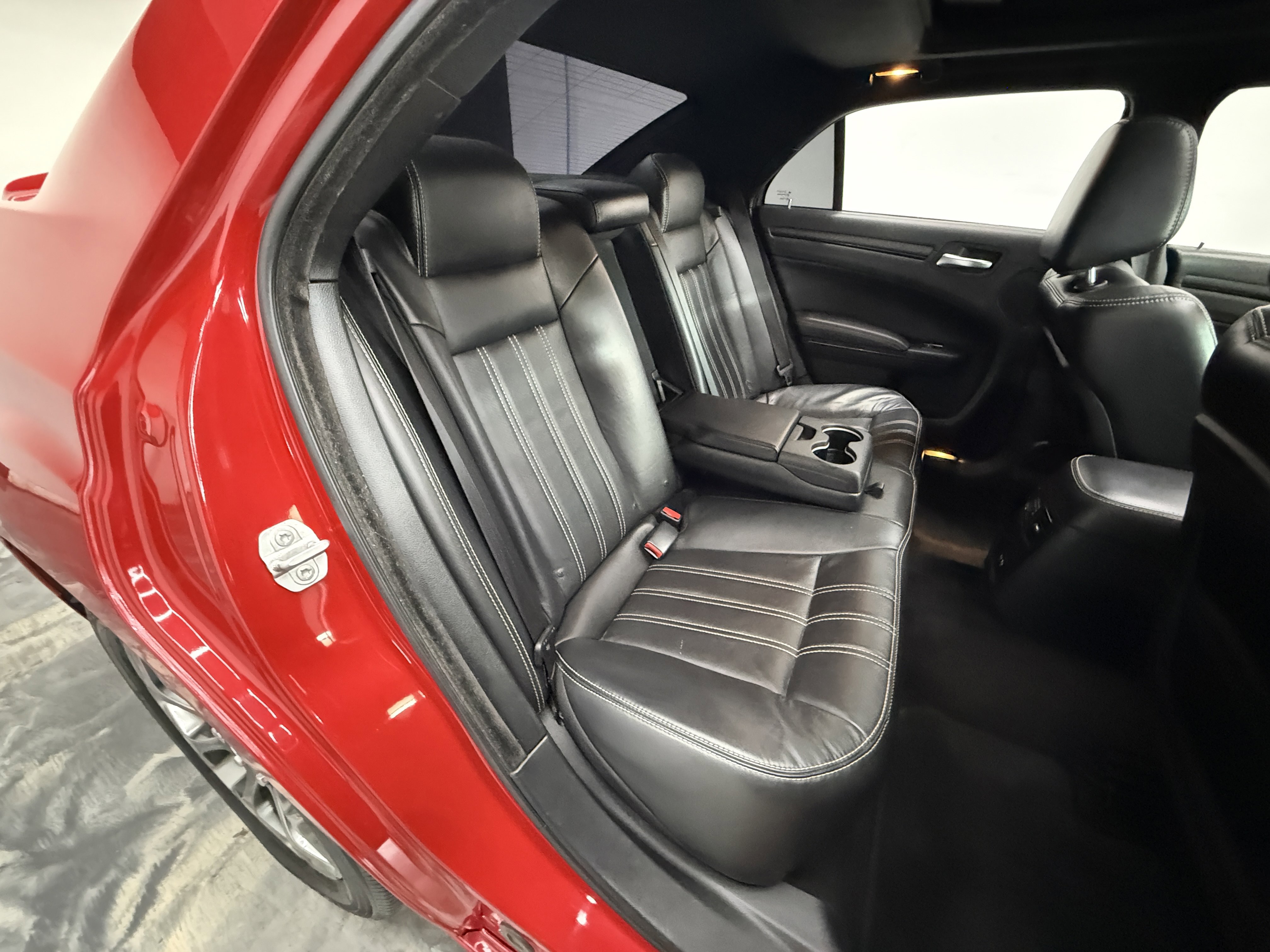 Used 2016 Chrysler 300 S image 27