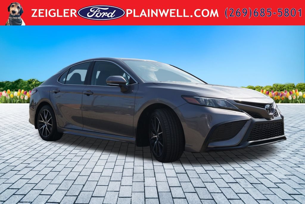 Used 2022 Toyota Camry SE w/ Cold Weather Package AWD/4WD image 7