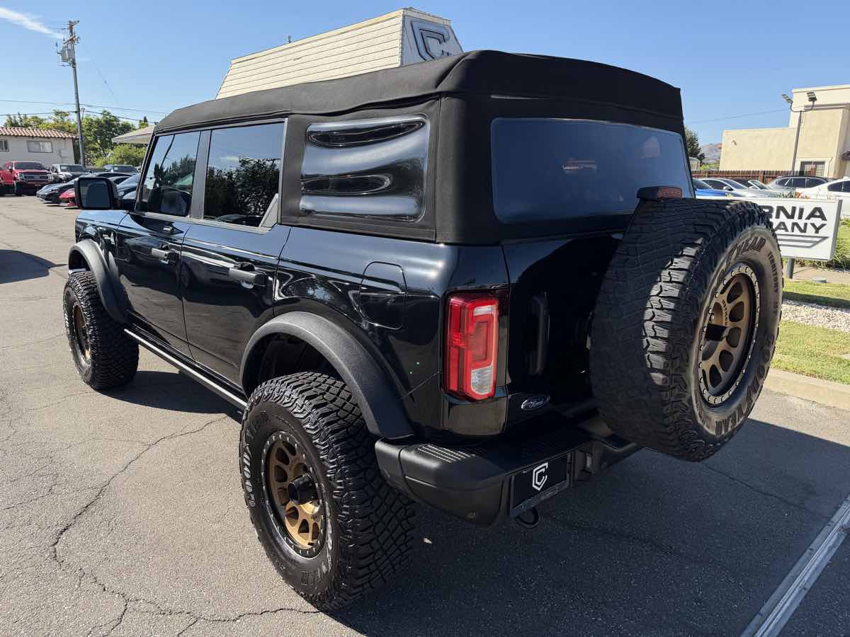 Used 2023 Ford Bronco Black Diamond AWD/4WD image 3