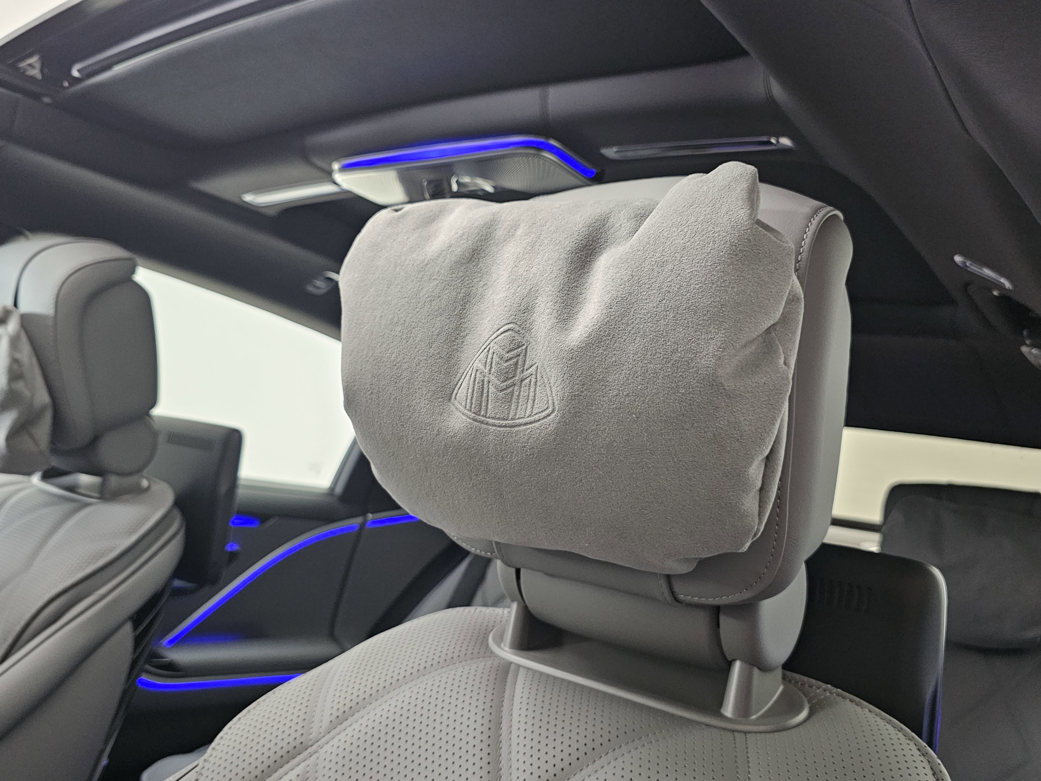 New 2026 Mercedes-Benz Maybach S 680 4MATIC image 10