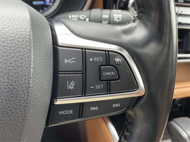 Used 2021 Toyota Highlander Platinum image 26