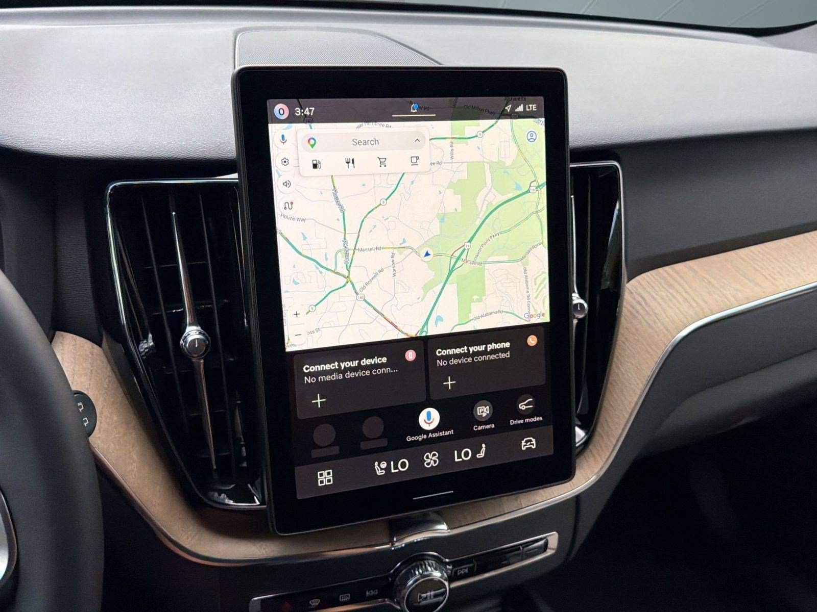 New 2026 Volvo XC60 B5 Plus w/ Climate Package AWD/4WD image 18
