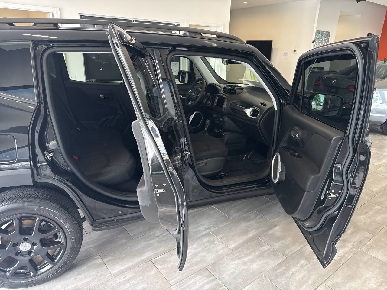 Used 2021 Jeep Renegade Latitude image 15