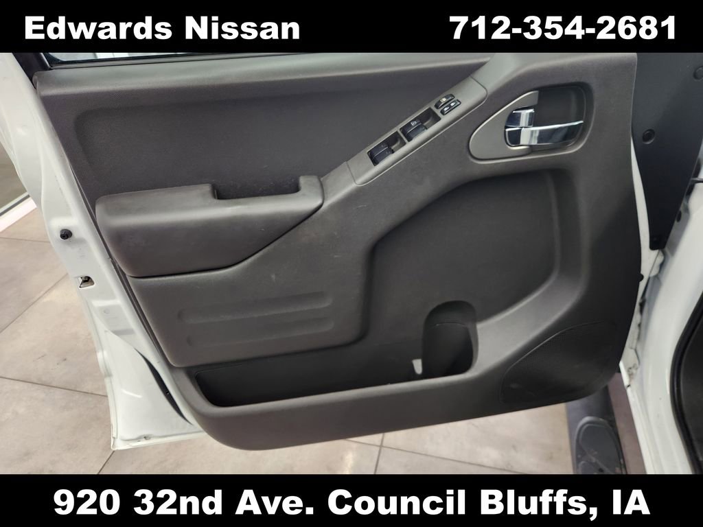 Used 2017 Nissan Frontier PRO-4X image 19