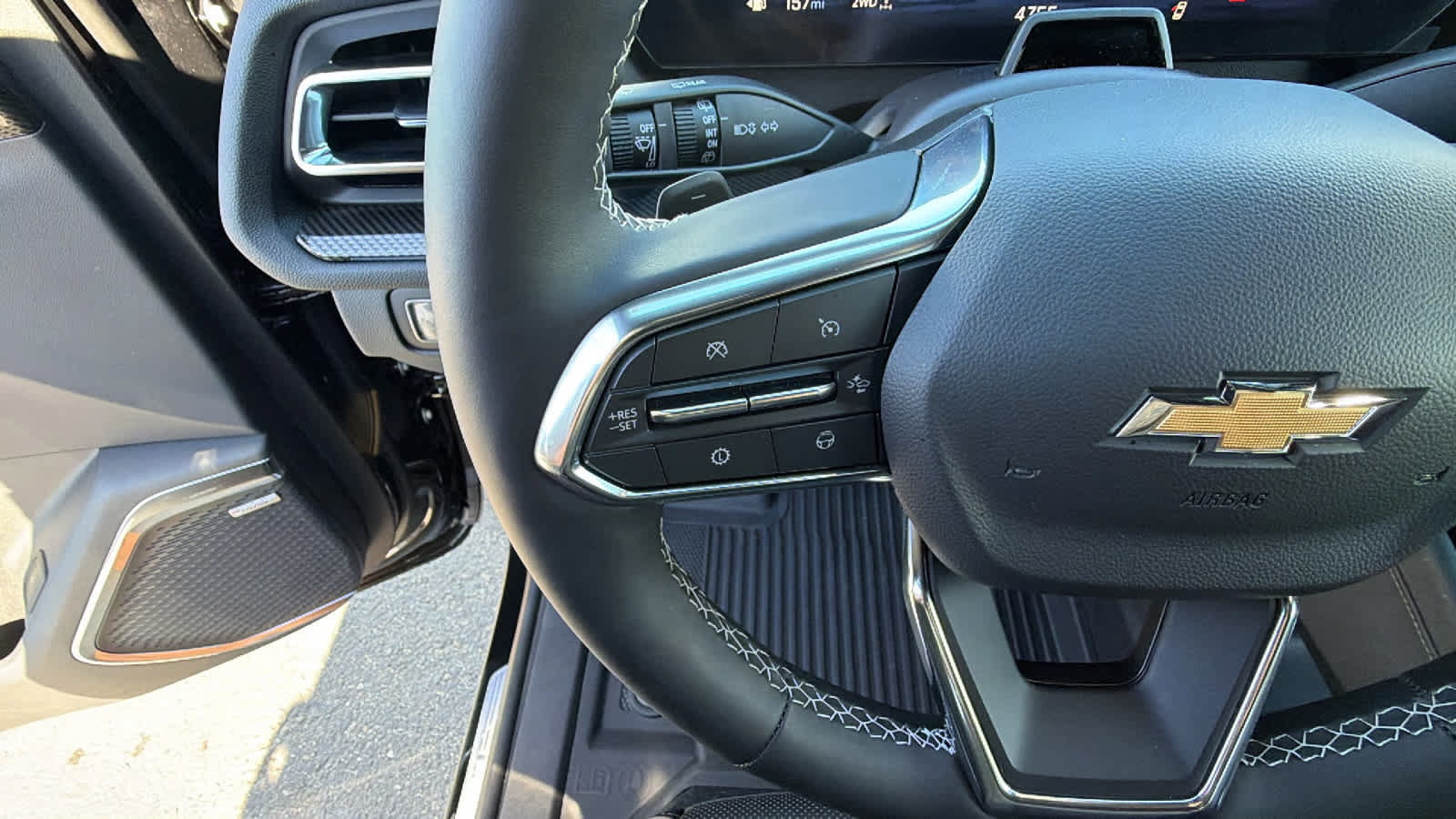 Used 2025 Chevrolet Traverse High Country w/ LPO, Floor Liner Package AWD/4WD image 19