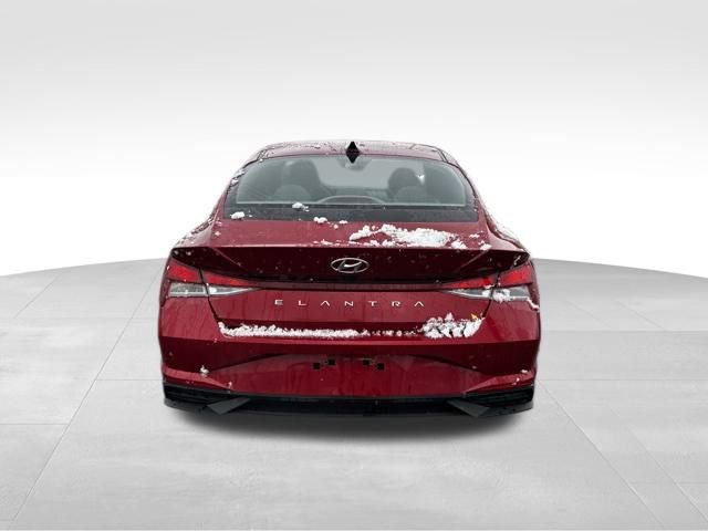 Used 2023 Hyundai Elantra SEL w/ Cargo Package image 6