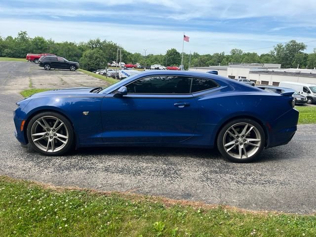 Used 2020 Chevrolet Camaro SS RWD image 7