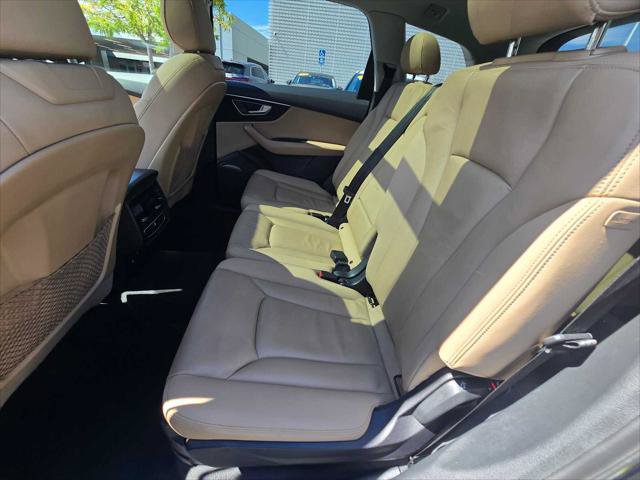 Used 2023 Audi Q7 3.0T Premium w/ Convenience Package AWD/4WD image 18