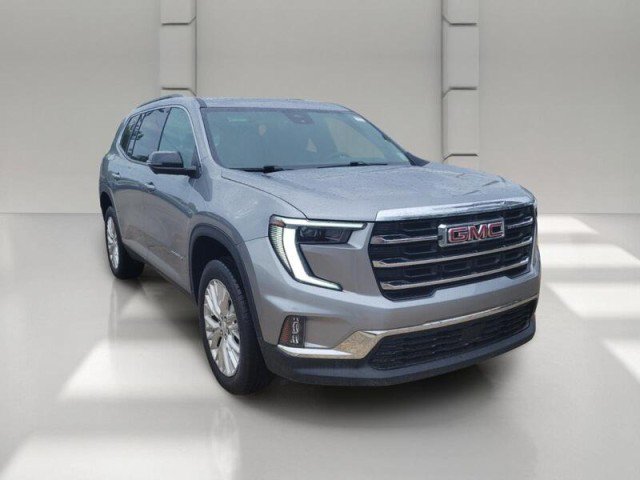 Used 2024 GMC Acadia Elevation w/ Luxury Package FWD image 3