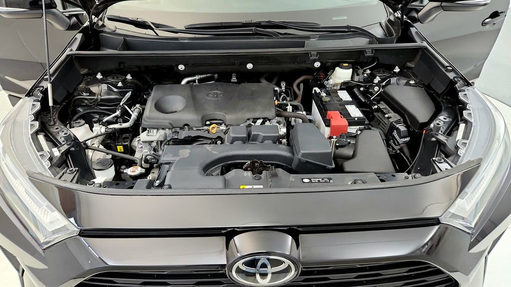 Certified 2025 Toyota RAV4 XLE AWD/4WD image 15
